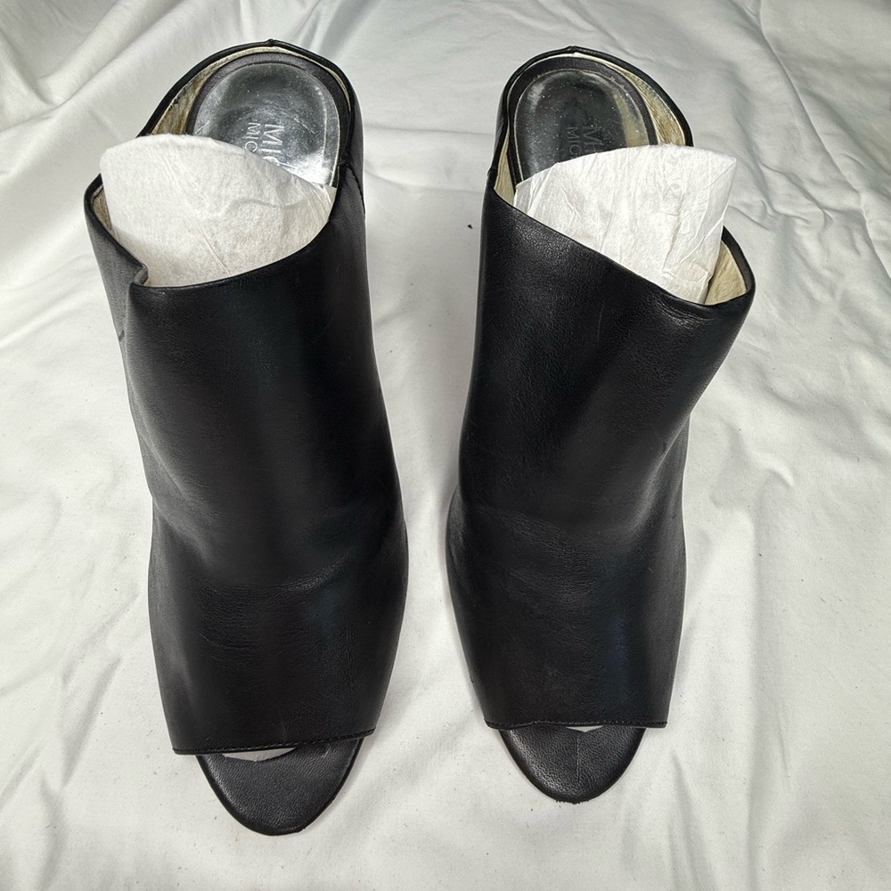 MK leather heels